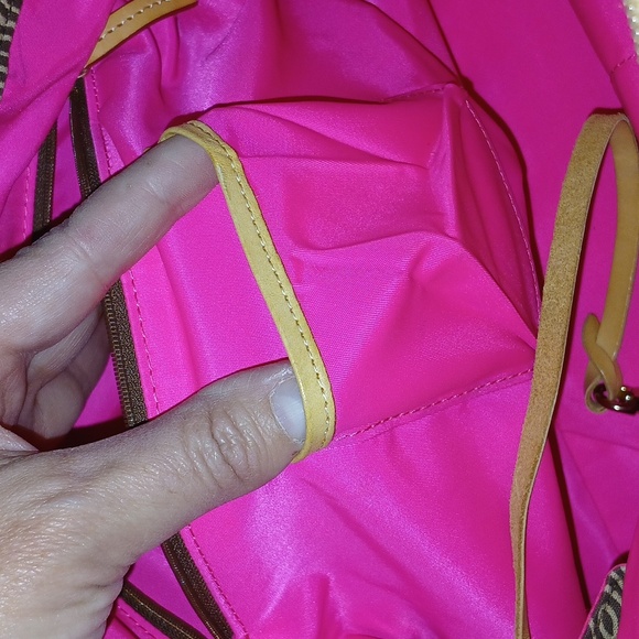 Authentic Huge Duffle Dooney & Bourke J1115997 Sport Pop Doodle Swirl Satchel - Picture 12 of 15